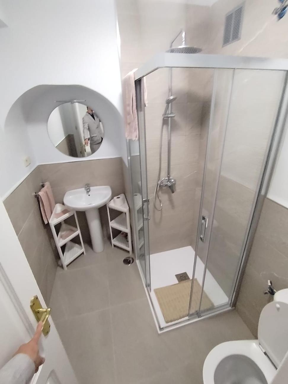 Hostel Latimoamericano Masculino Madryt Zewnętrze zdjęcie